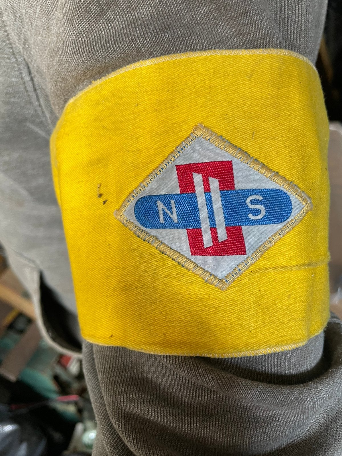 Ns armband, Ophalen