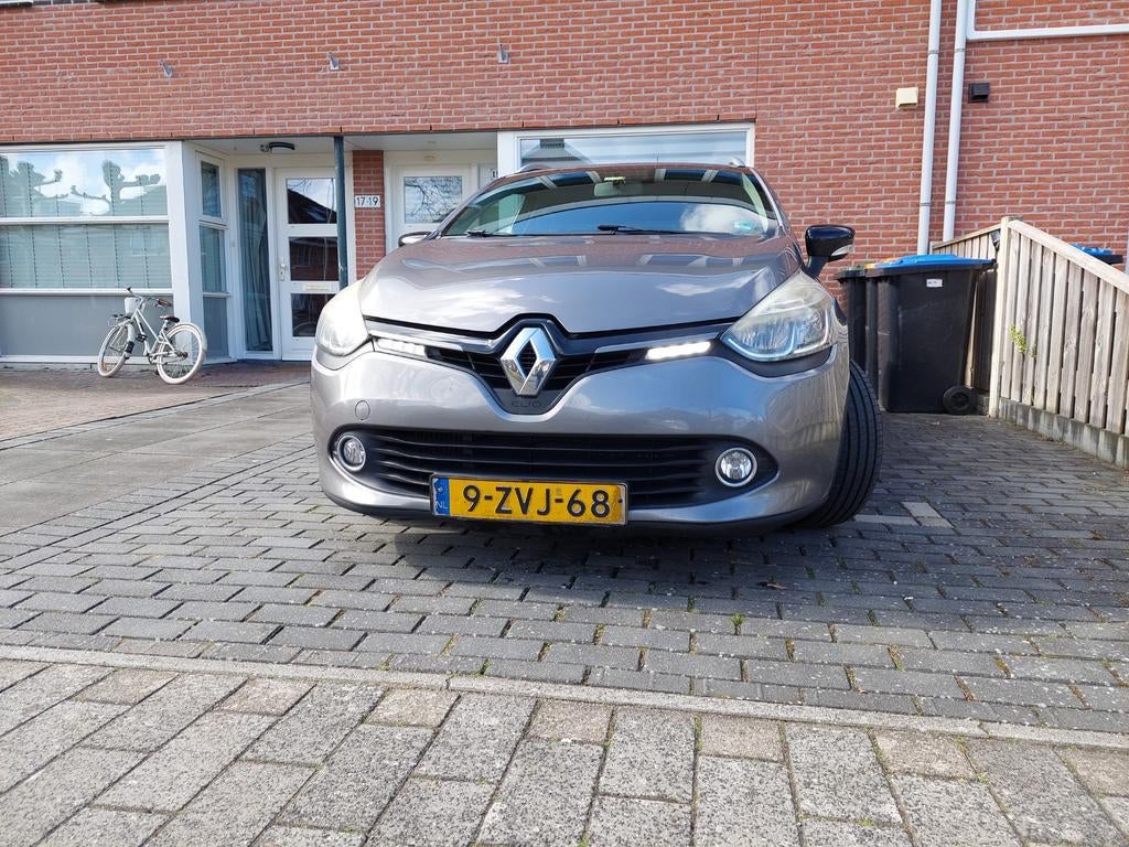 Renault Clio 1.5 DCI 66KW Estate 2015 Grijs, Auto's, Voorwielaandrijving, 4 cilinders, 1096 kg, Origineel Nederlands