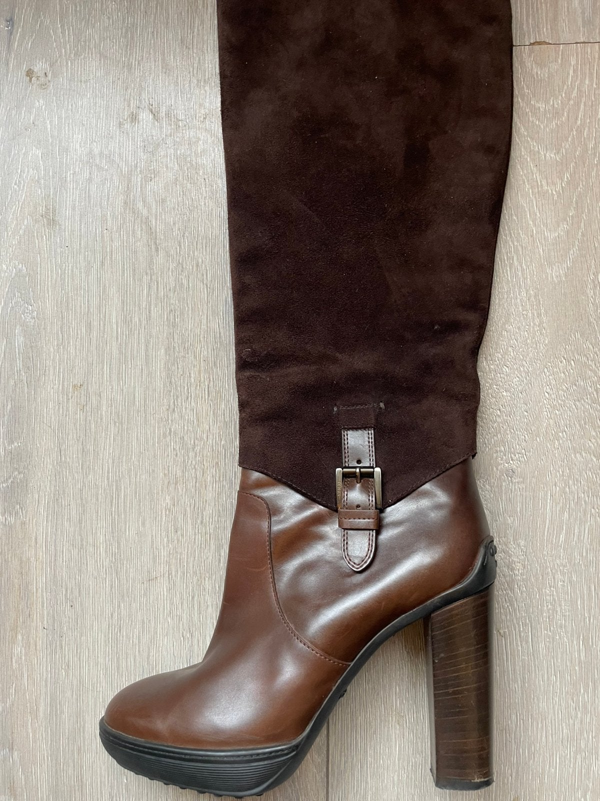 Te koop: nieuwe leren laarzen, Tods, bruin, 38, Ophalen of Verzenden, Nieuw, Bruin, Hoge laarzen