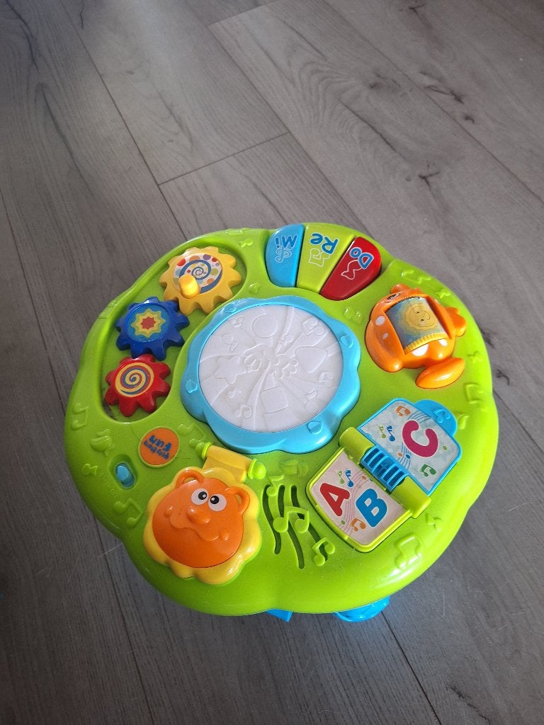 Activiteiten tafeltje, Ophalen of Verzenden, Zo goed als nieuw, Overige typen, Met licht