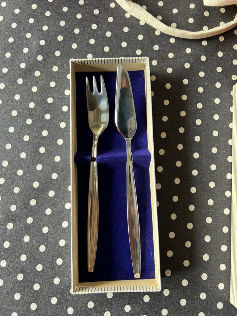 Vintage gebaksvorkje en taartschepje in doosje, Antiek en Kunst, Antiek | Bestek, Ophalen of Verzenden