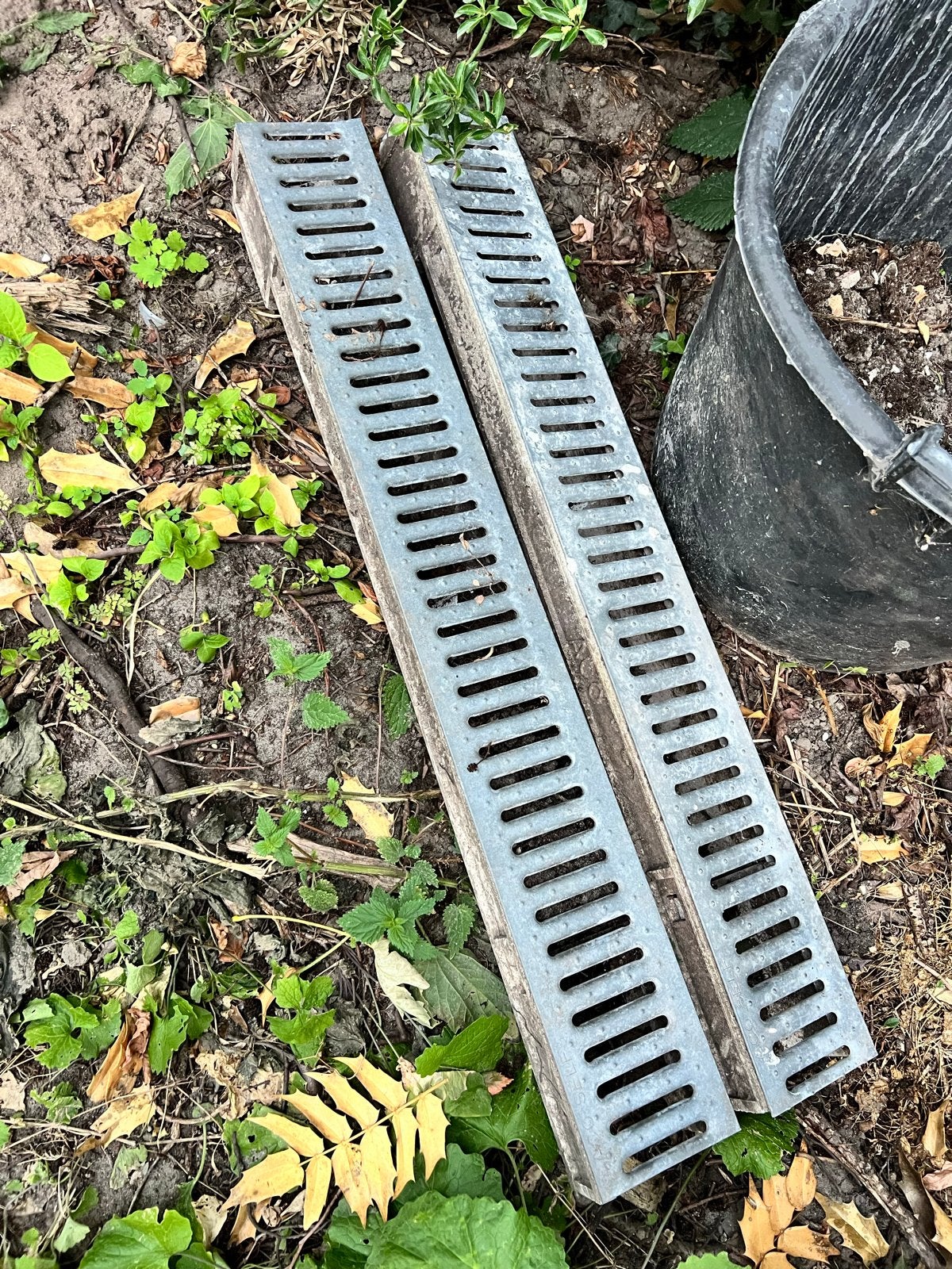 2x 1 meter afwateringsgoot voor in de tuin, Tuin en Terras, Ophalen, Gebruikt