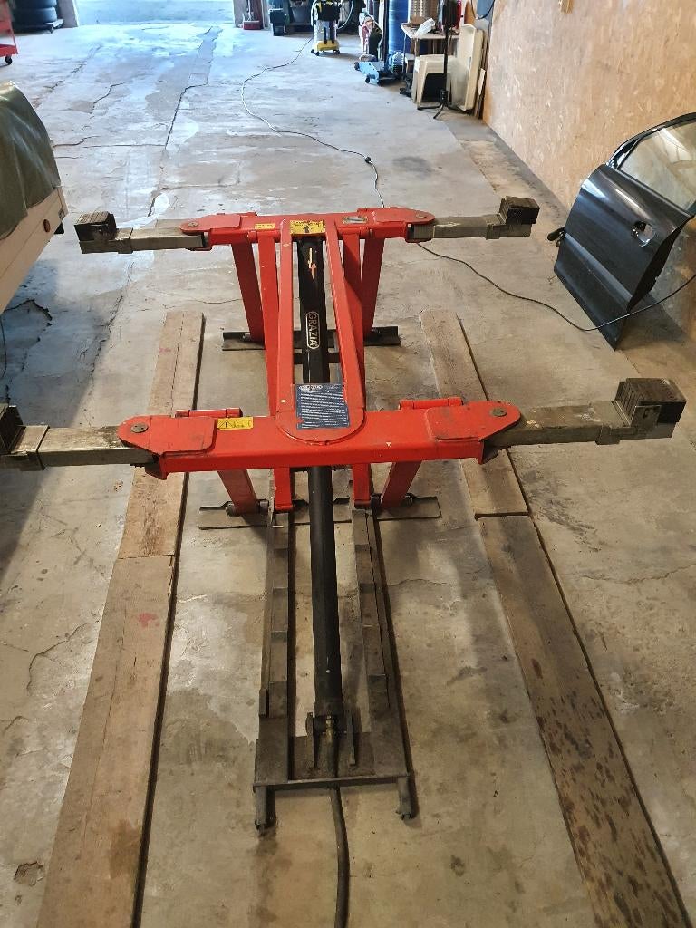 Autobrug elektrisch hydraulisch Grazia max 1800 kilo, Auto diversen, Autogereedschap, Ophalen, Gebruikt
