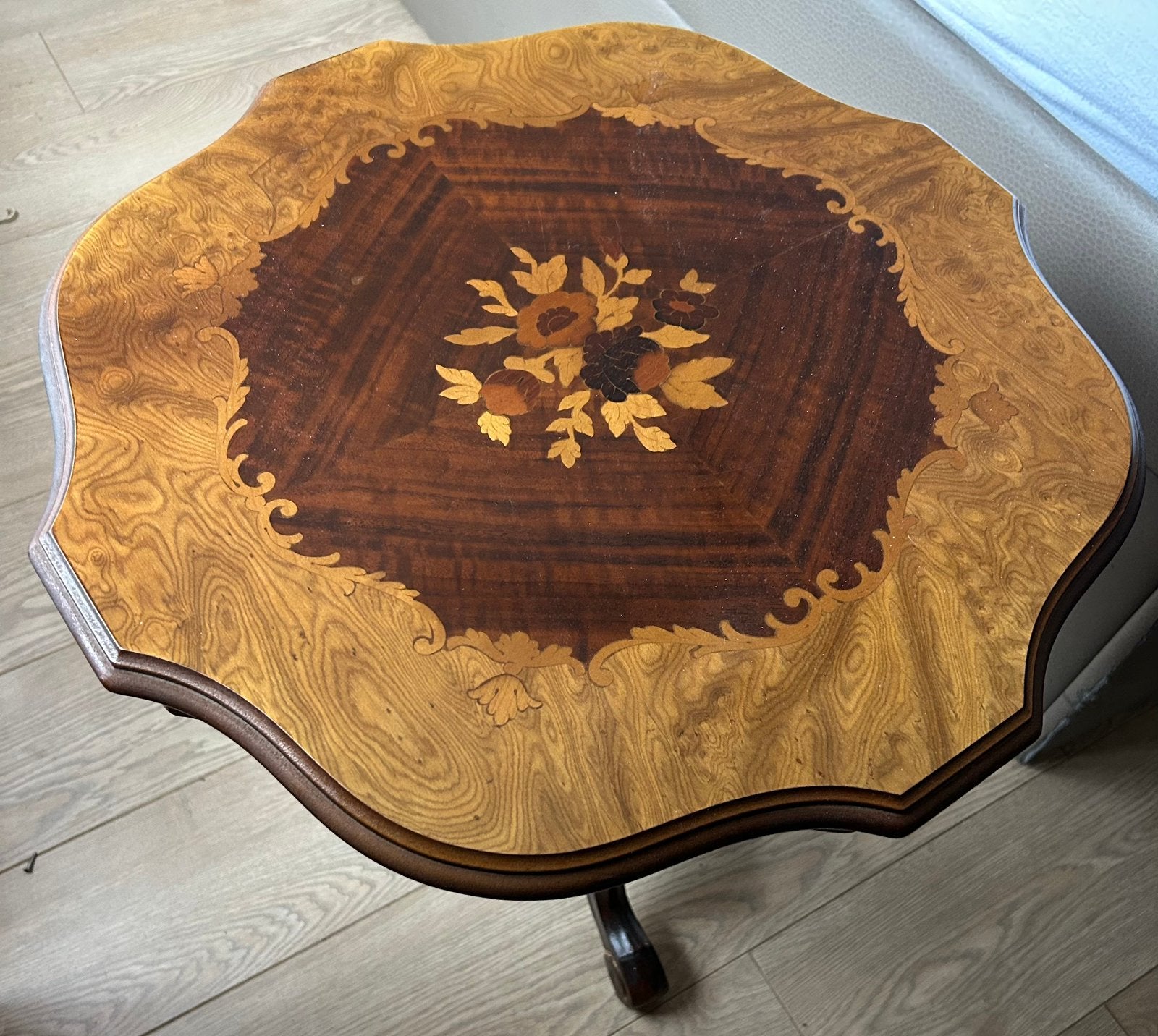 Bijzettafel, Ophalen, Rond, 55 tot 75 cm, 45 tot 60 cm