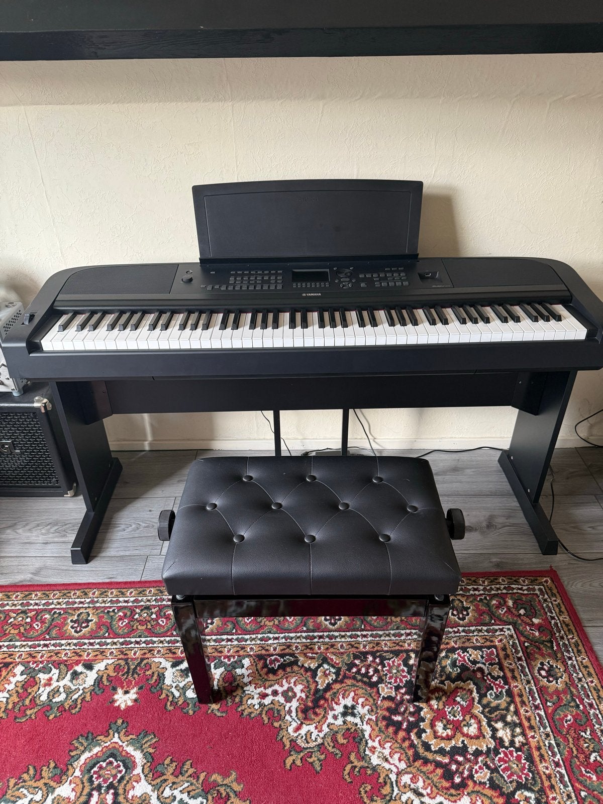 Yamaha DGX-670B Digitale Piano met standaard en pedalen/kruk, Muziek en Instrumenten, Ophalen, Gebruikt, Zwart, Digitaal