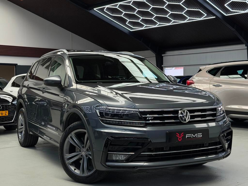 Volkswagen Tiguan Allspace 2.0 TSI 4Motion R-Line 7p. CarPla, Gebruikt, Zwart, Bedrijf, Vierwielaandrijving