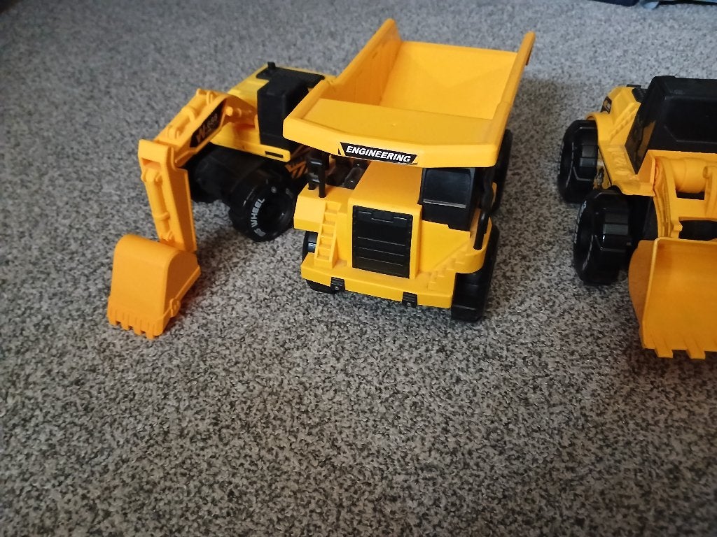 Grote set gele bouwvoertuigen (graafmachine, kiepwagen), Ophalen of Verzenden, Gebruikt, Rij- of Hobbelspeelgoed