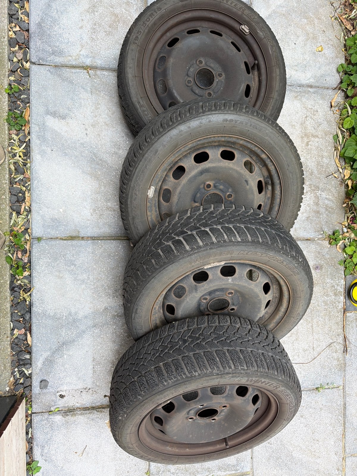 Winterbanden op stalen velg 195/50R15 - Dunlop Winter Respon, Auto-onderdelen, Banden en Velgen, Ophalen, Gebruikt, 15 inch, Banden en Velgen