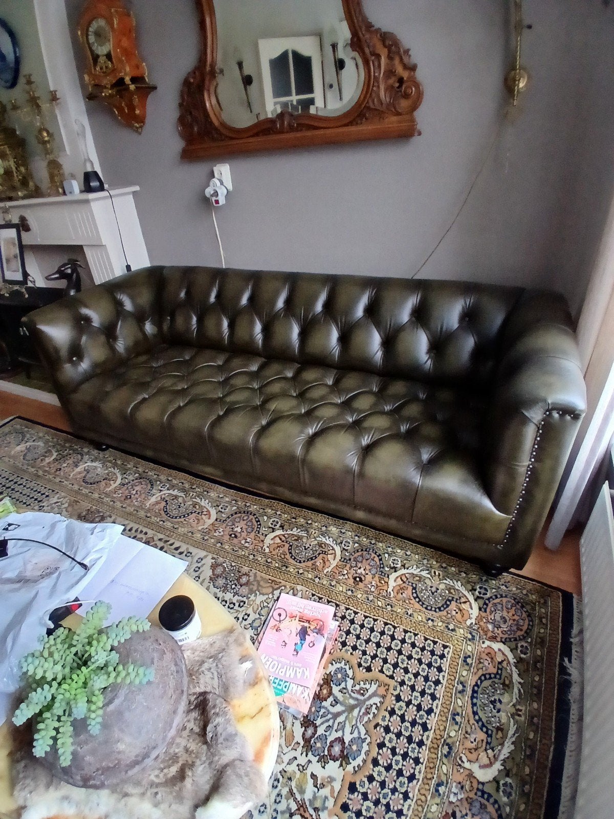 Chesterfield in nieuwstaat, Ophalen, Zo goed als nieuw