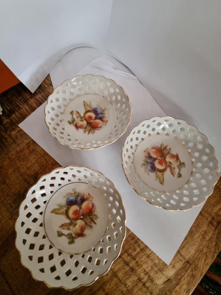 Porselein schaaltjes 1 breuk, Ophalen of Verzenden