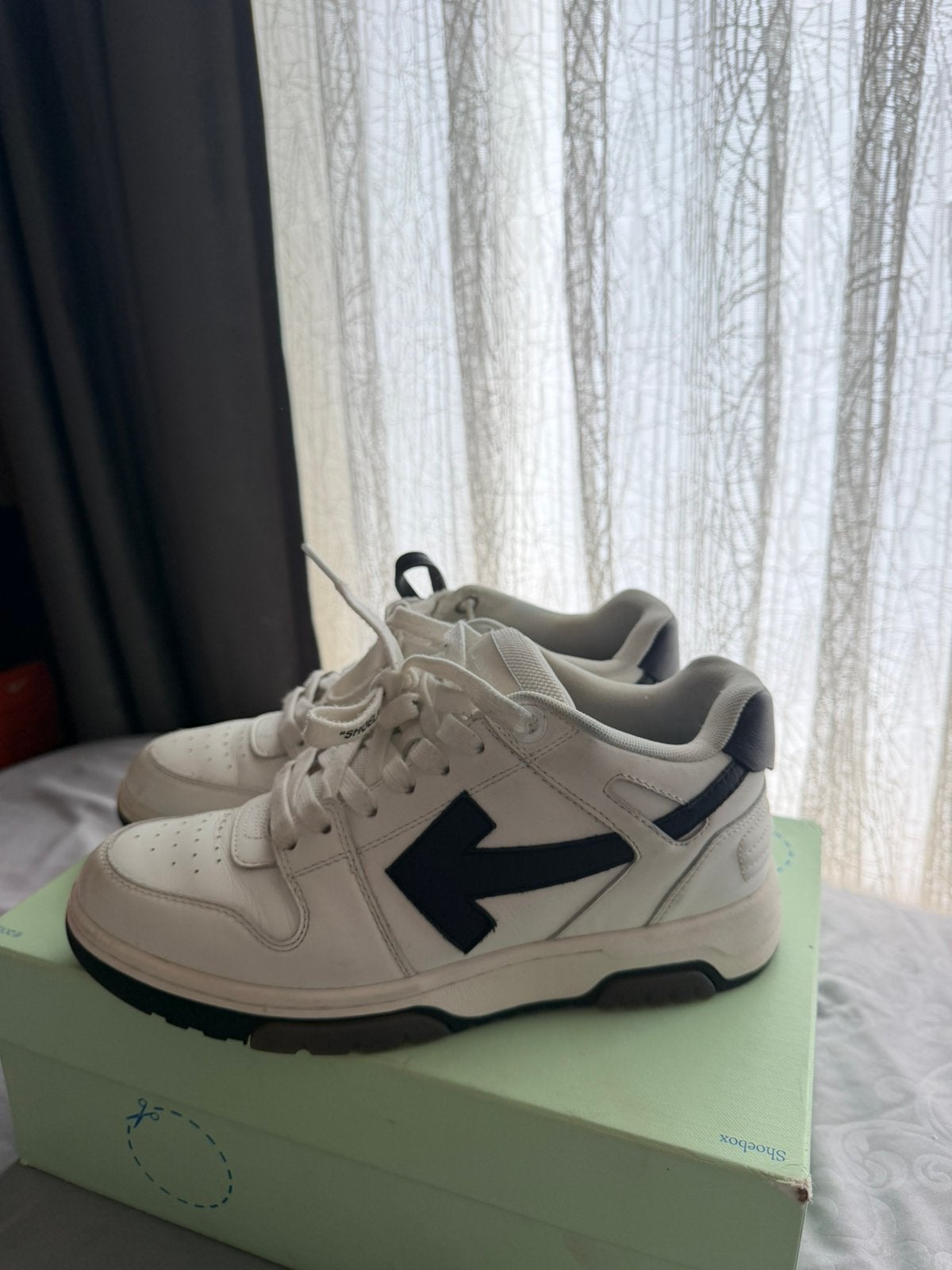 Off white schoenen, Ophalen of Verzenden, Zo goed als nieuw, Zwart