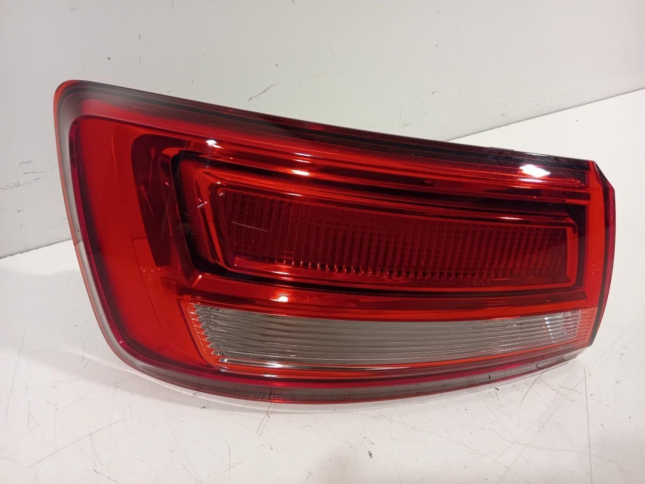 Achterlicht links buiten Audi A3, Auto-onderdelen, Verlichting, Onderdelen@venauto.nl, Van der Ven Autorecycling B.V., Gebruikt