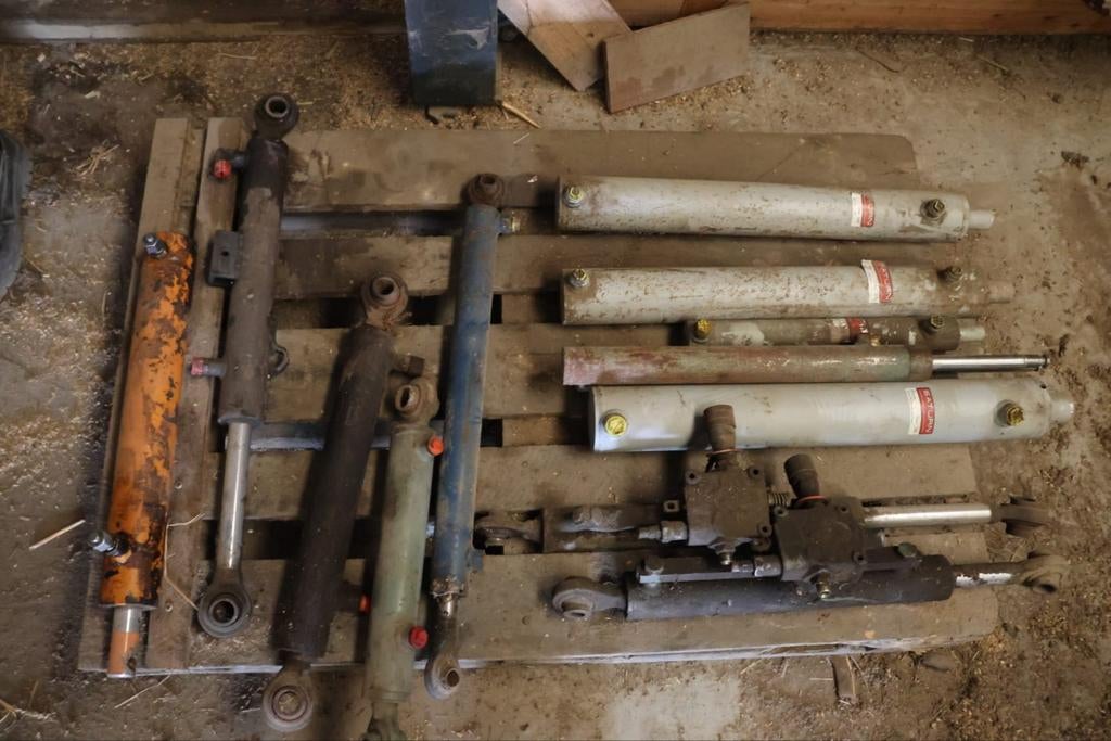 Hydraulische cilinders - nieuw en gebruikt, Ophalen of Verzenden