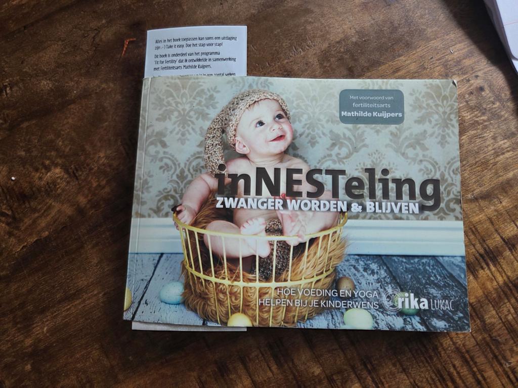 Innesteling: Zwanger worden & blijven - Rika Lukac, Boeken, Ophalen of Verzenden, Zo goed als nieuw, Zwangerschap en Bevalling