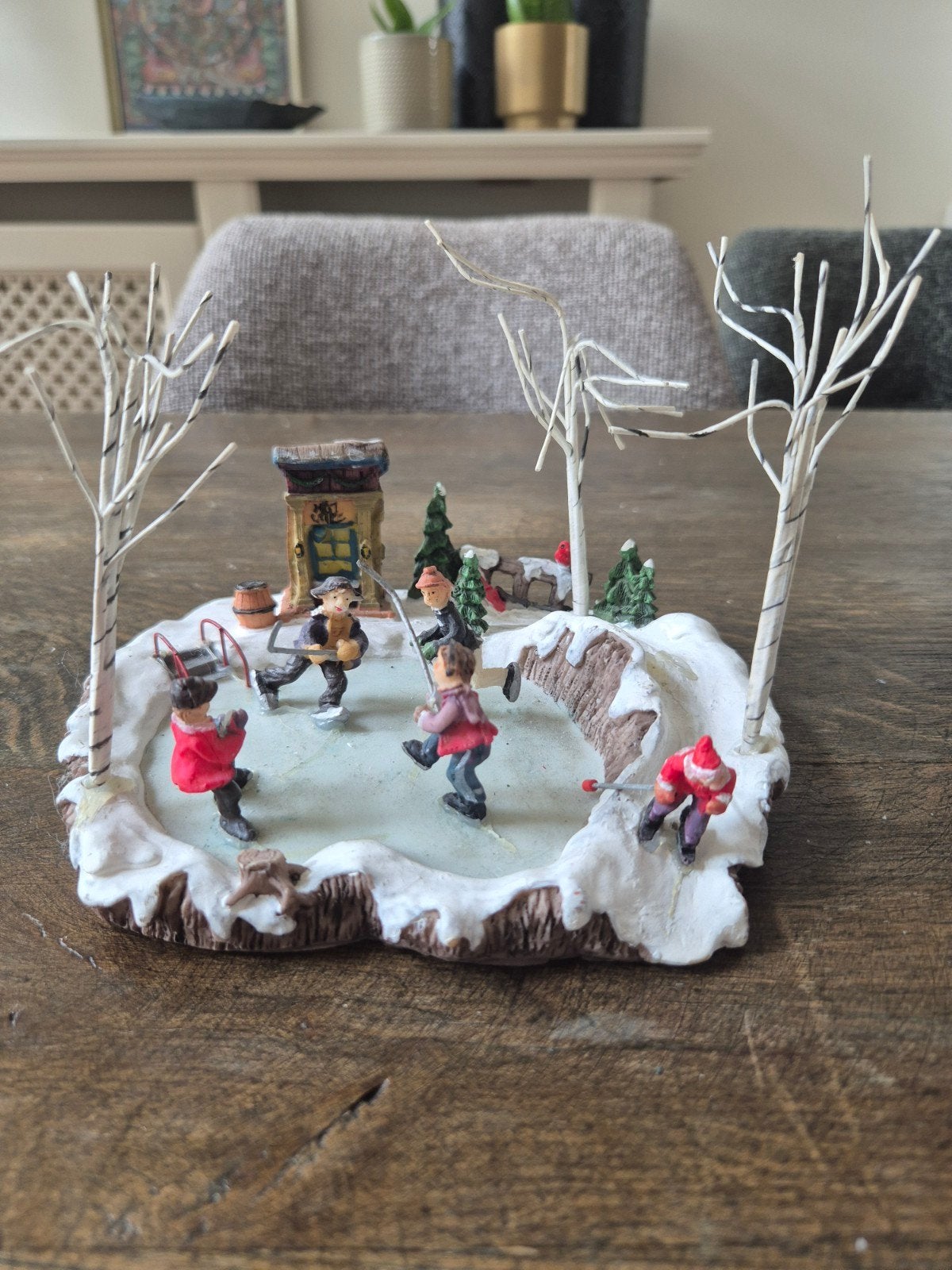 Lemax kersttafereel schaatsers, Ophalen, Gebruikt
