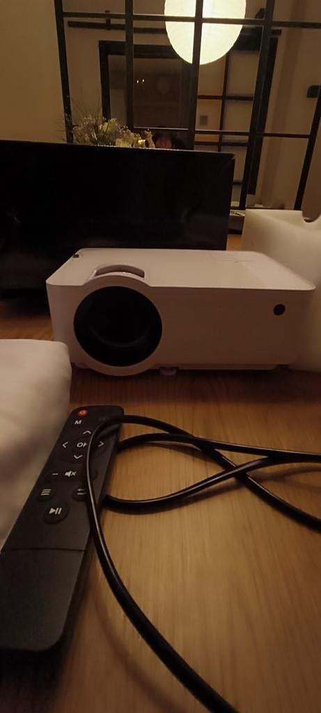 LED Projector Model T6, Ophalen, LED, Zo goed als nieuw, Full HD (1080)