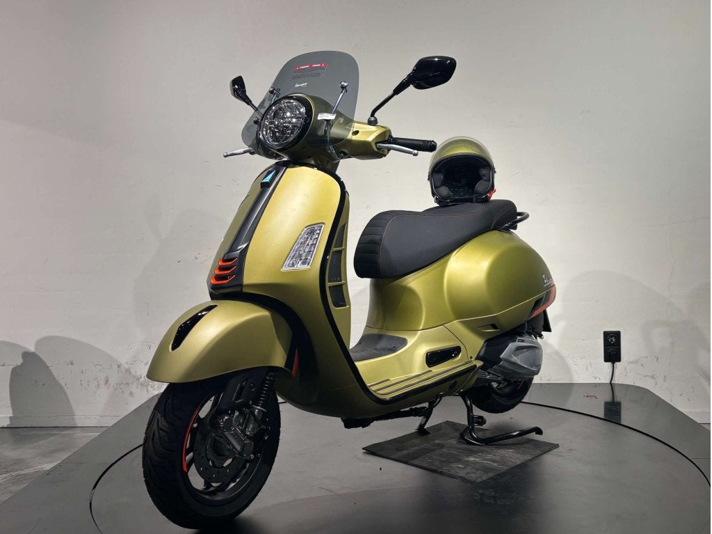 Vespa GTS 310 Supersport Verde Ambizioso | €600,- voordeel, Piaggio & C. SpA, Viale Rinaldo Piaggio, 25, 56025 Pontedera PI, Italië