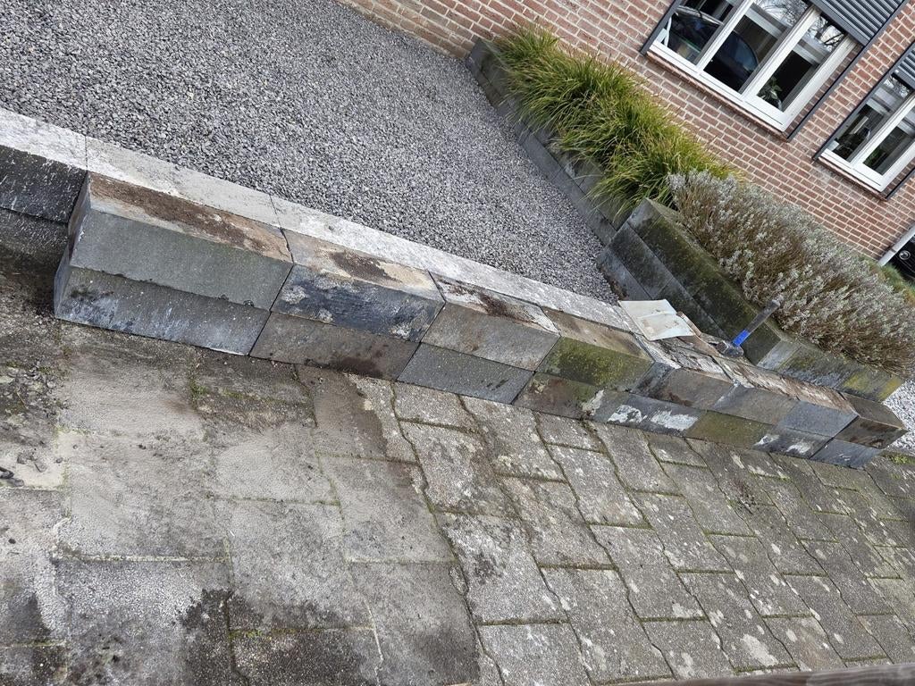 Basalt blokken (18 stuks) en 8 met band, gratis af te halen, Tuin en Terras, Tegels en Klinkers, Gebruikt, Overige typen, Ophalen of Verzenden