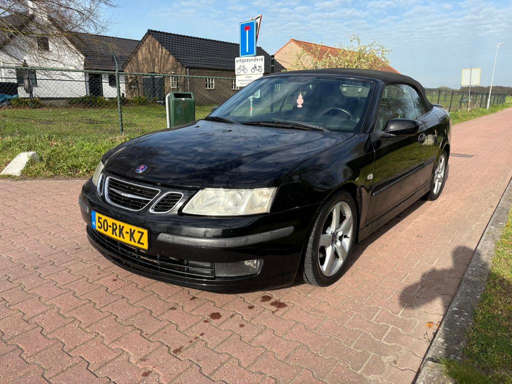 Saab 9-3 1.8 T 110KW Cabrio AUT 2005 Zwart, Auto's, 1998 cc, 4 cilinders, Cabriolet, 4 stoelen