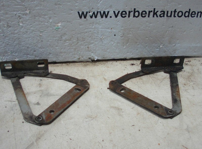 Motorkapscharnier SET Ford Taunus (1969-01/..), Gebruikt, Henry-Ford-Straße  1, Köln 50735, , Duitsland, Ford-Werke GmbH, Kunden@ford.com