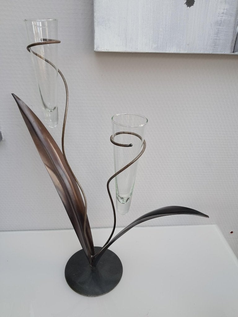 Sierlijke metalen  Lelie vaasstandaard  2 glazen vaasjes, Huis en Inrichting, 43 cm, Meerkleurig, Ophalen of Verzenden, Zo goed als nieuw