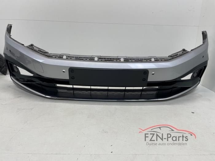 VW Passat B8 Facelift GTE R-Line Voorbumper 6PDC LB7S, Ophalen of Verzenden, Gebruikt, Voor, Bumper