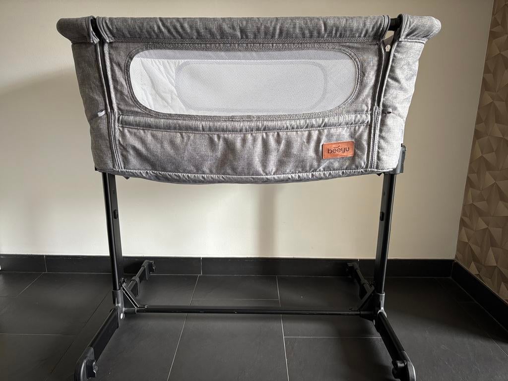 Beeyu Co-sleeper - Grijs, Ophalen, Zo goed als nieuw, Wieg