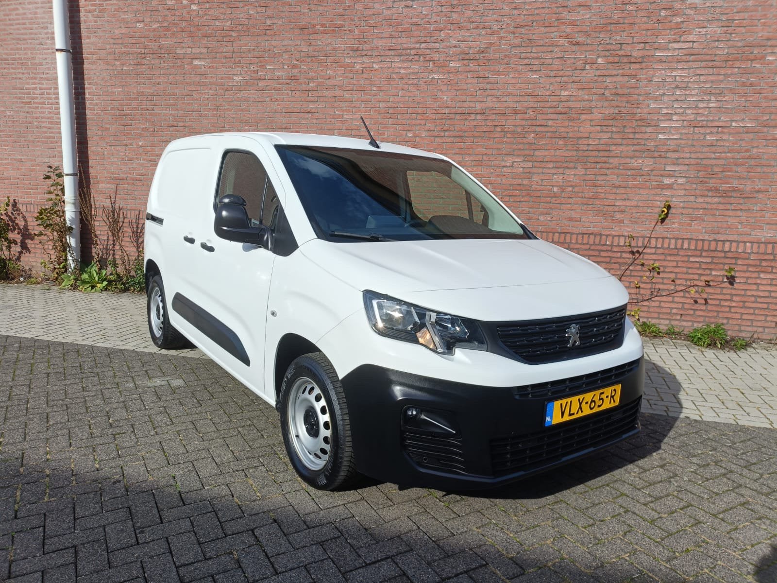 Peugeot Partner 1.5 Bluehdi 100pk 1000kg 3-zits 2021 Wit, Voorwielaandrijving, Stof, 4 cilinders, Wit