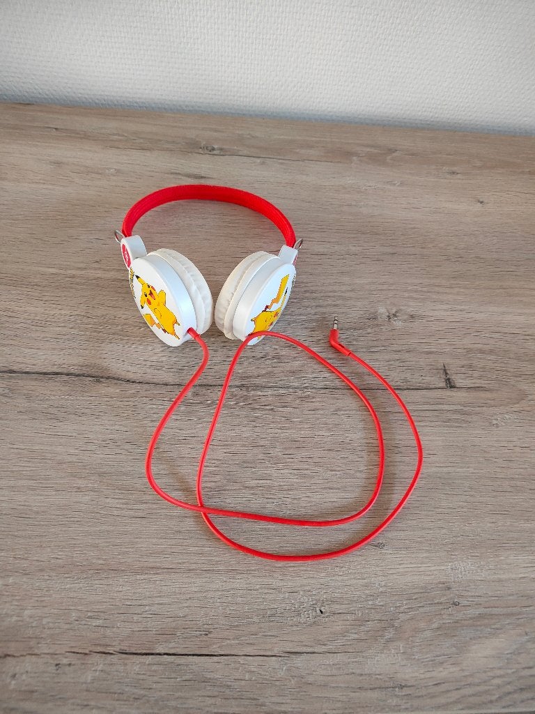 Pokémon Pikachu kinderhoofdtelefoon, Ophalen of Verzenden, Gebruikt