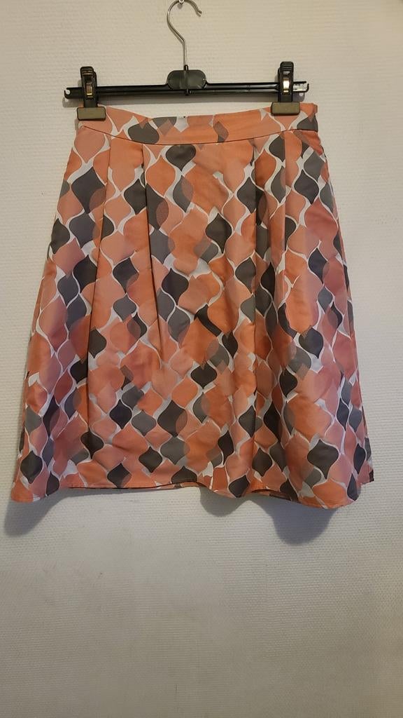 Zijdeachtige rok, Maat 38/40 (M), Oranje, Ophalen of Verzenden, Zo goed als nieuw