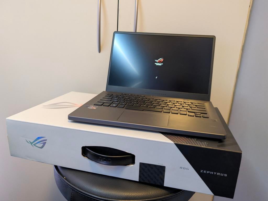 ASUS ROG Zephyrus G14 Gaming Laptop, Computers en Software, Windows Laptops, Met videokaart, 2 tot 3 Ghz, Qwerty, ASUS
