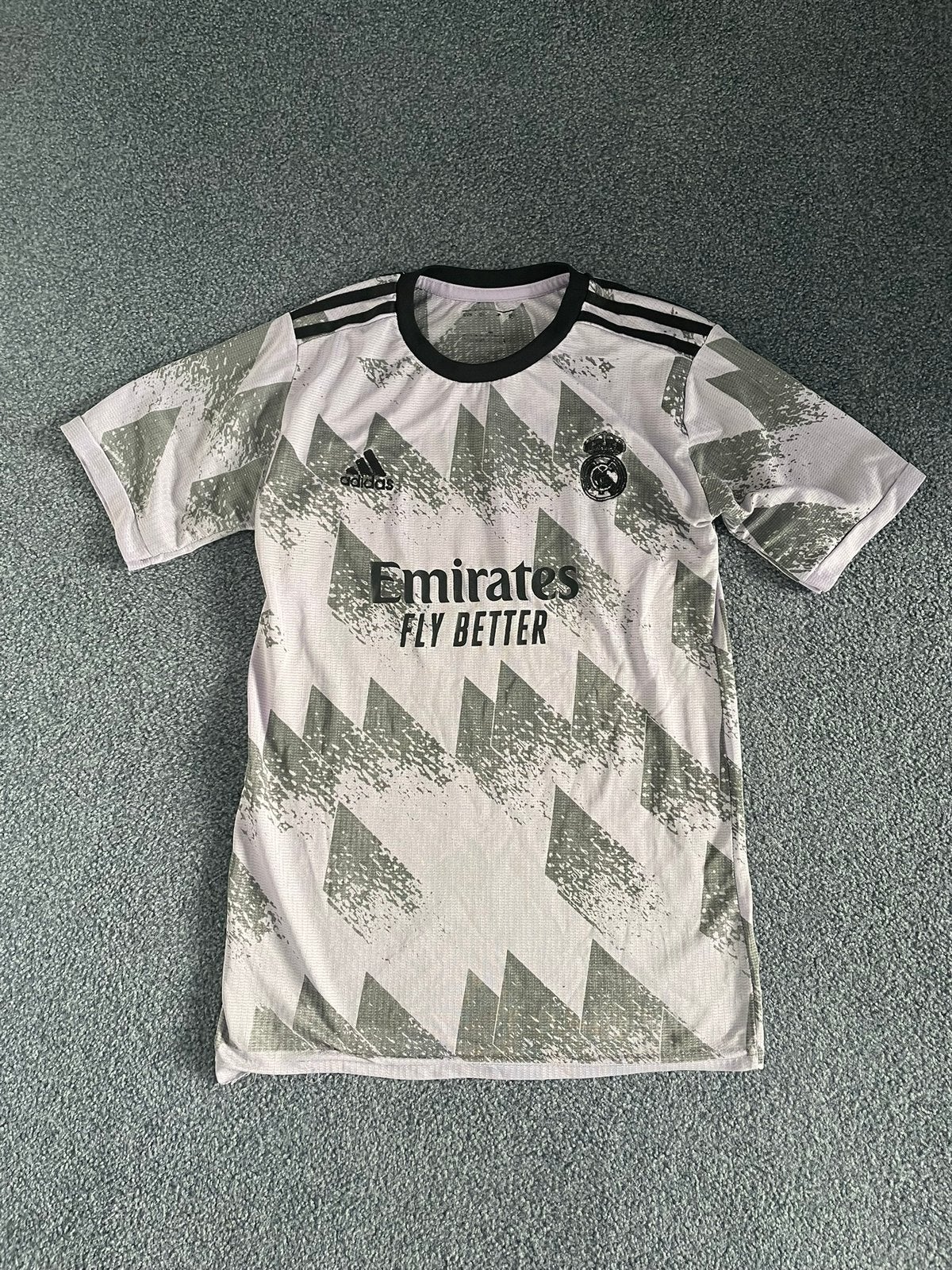 Real Madrid paars M, Maat M, Ophalen, Gebruikt, Shirt