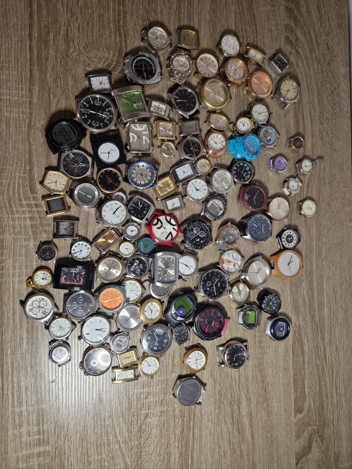 Partij Horloges - 2 partijen  120+ Horloges zie omschrijving, Sieraden, Tassen en Uiterlijk, Horloges | Heren, Ophalen of Verzenden