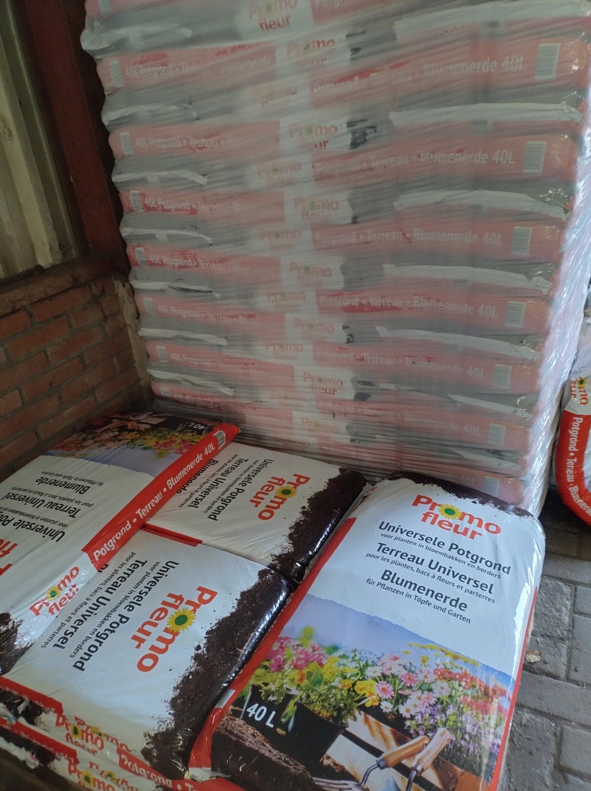Potgrond. 40 liter zakken., Ophalen, Potgrond