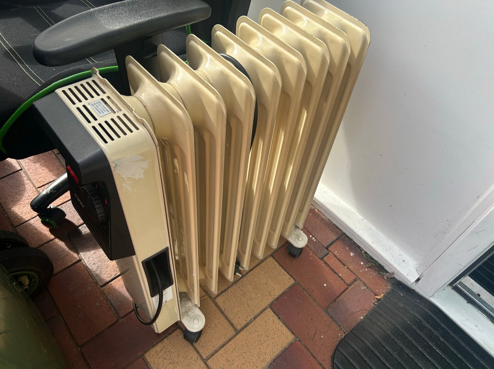 Oliegevulde radiator op wielen, 30 tot 80 cm, Gebruikt, Radiator, Ophalen of Verzenden