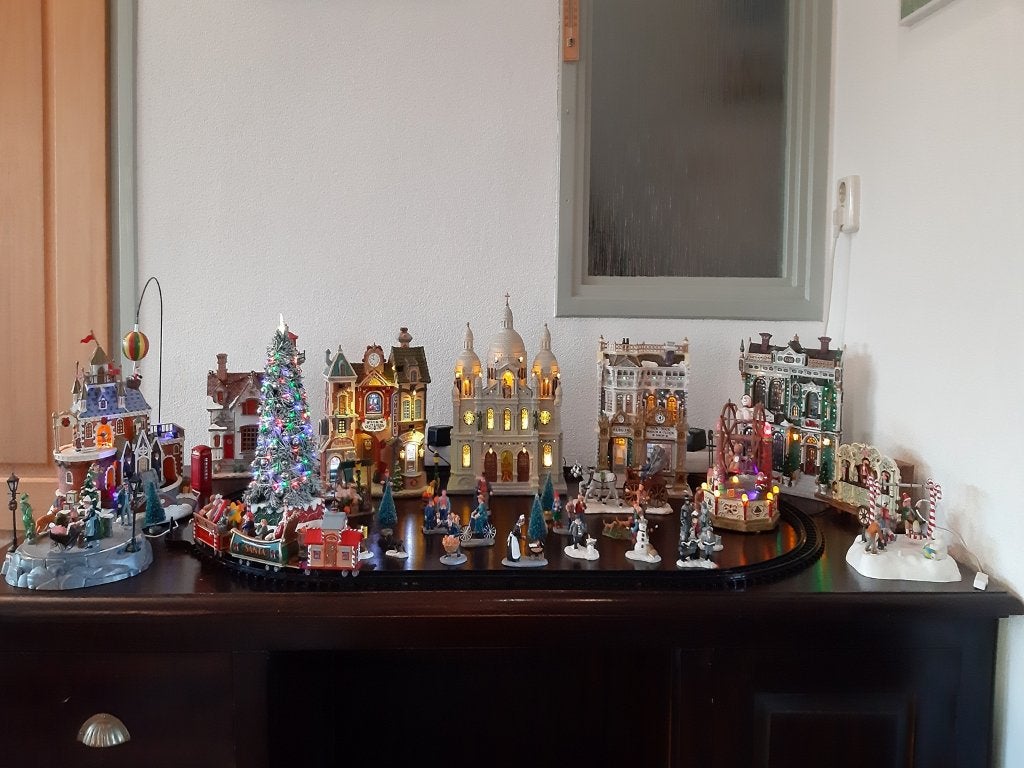 Lemax Kerstdorp, Ophalen