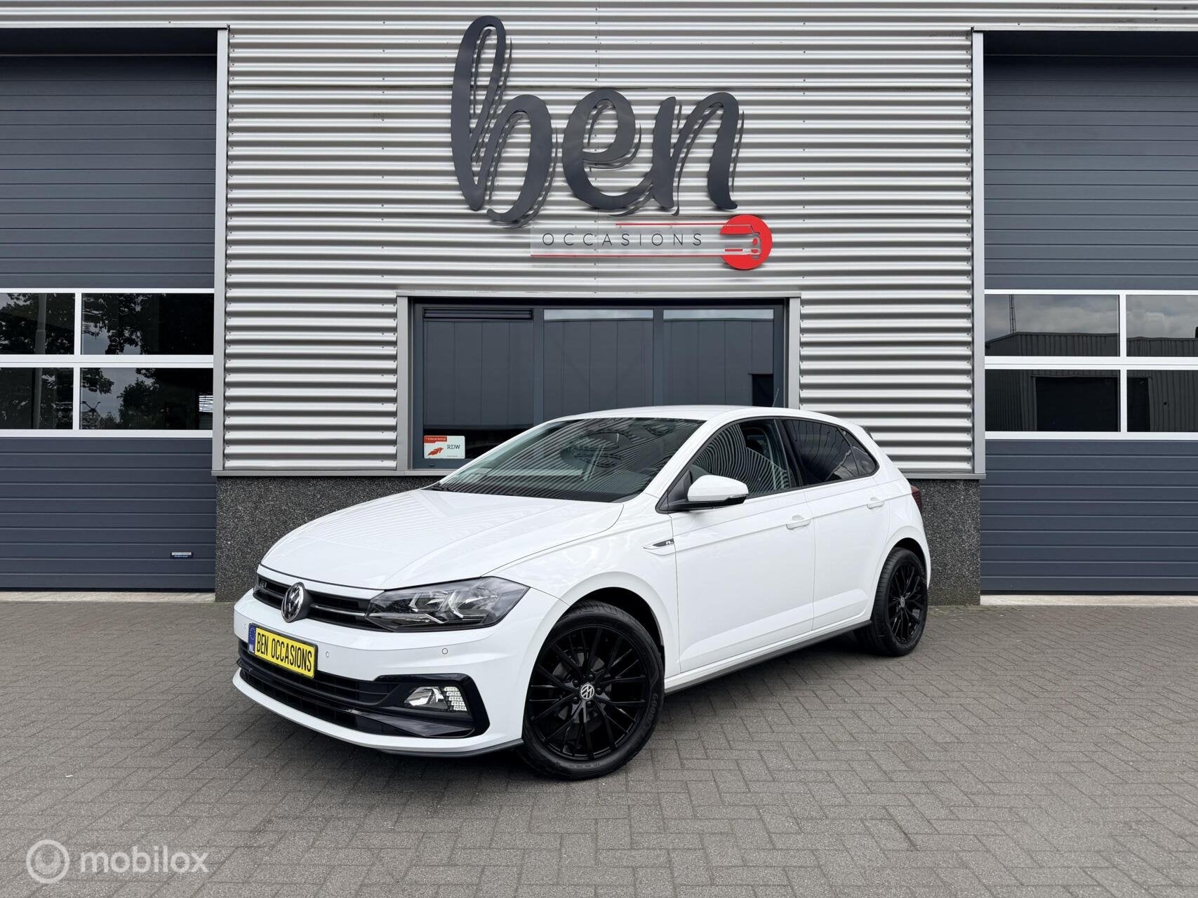 Volkswagen Polo 1.0 TSI Highline R-Line 2e Eig NIEUWSTAAT!, Auto's, Voorwielaandrijving, Dealer onderhouden, 1063 kg, Gebruikt