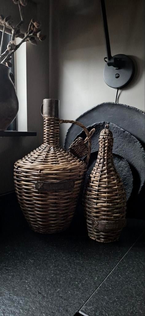 Hoffz rotan karaffen, Ophalen