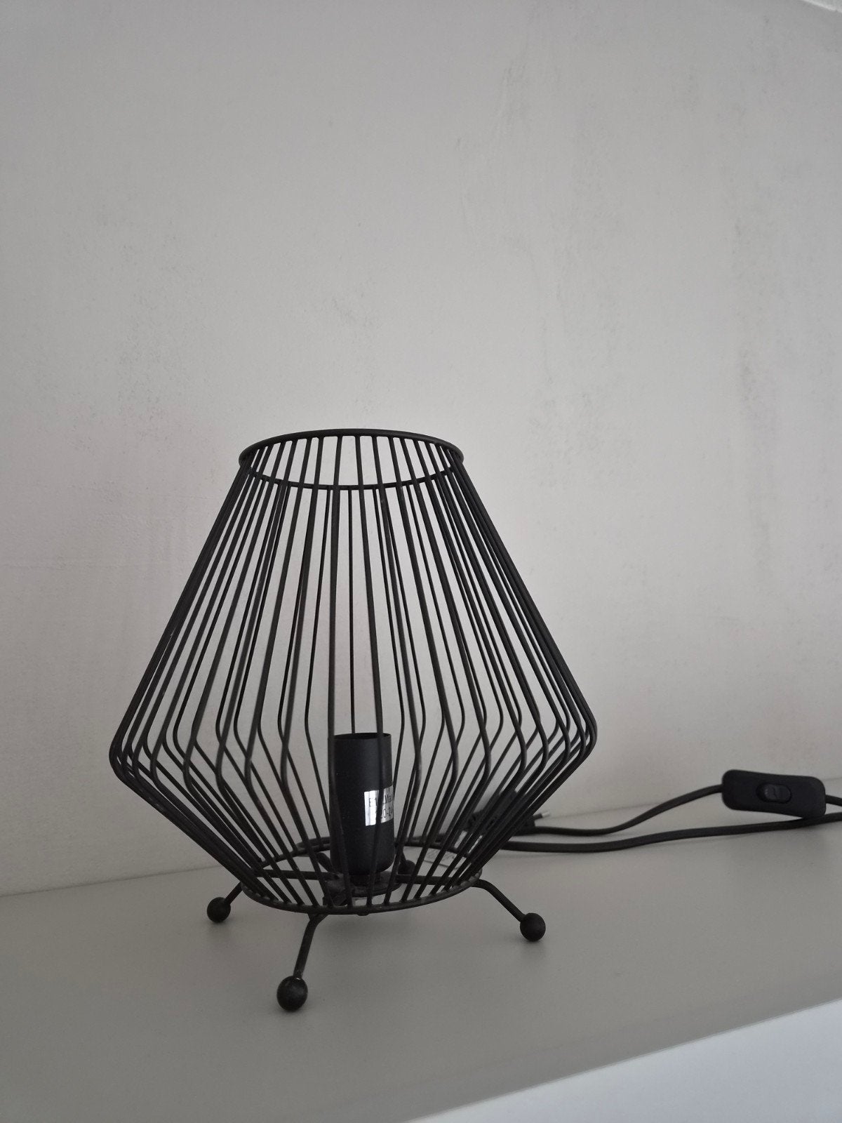 Tafellamp zwart metaal, Huis en Inrichting, E14 (klein), Ophalen of Verzenden, Zo goed als nieuw, Zwart