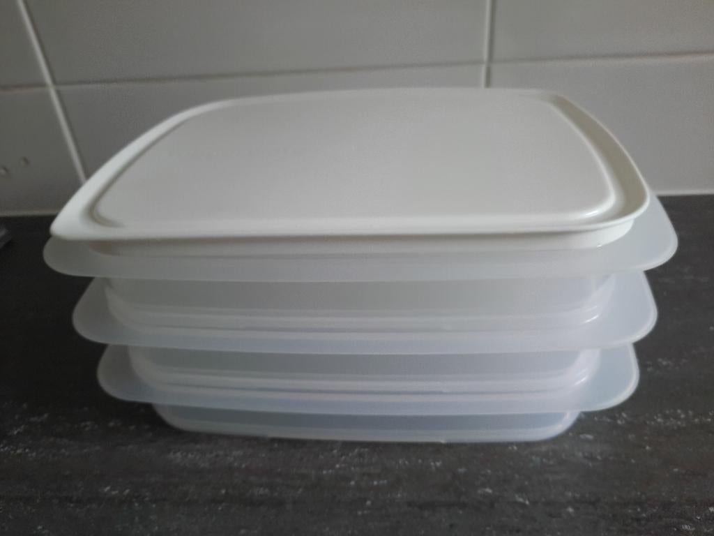 3 Stapelbare vlees ware schaaltjes Tupperware, Ophalen of Verzenden, Zo goed als nieuw, Wit, Overige typen