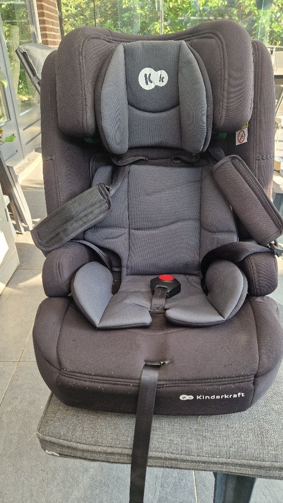 autostoel kinderkraft  1 1/2 j oud, 9 mnd tot 6 jaar isofix, Overige merken, 15 t/m 36 kg, Ophalen of Verzenden, Zo goed als nieuw
