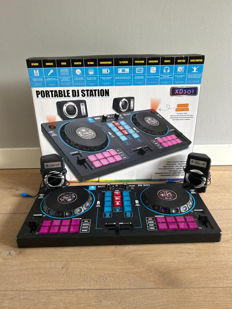 iDance XD301 Draagbare DJ Station met Speakers, Ophalen of Verzenden, Zo goed als nieuw, Dj-set, Overige merken