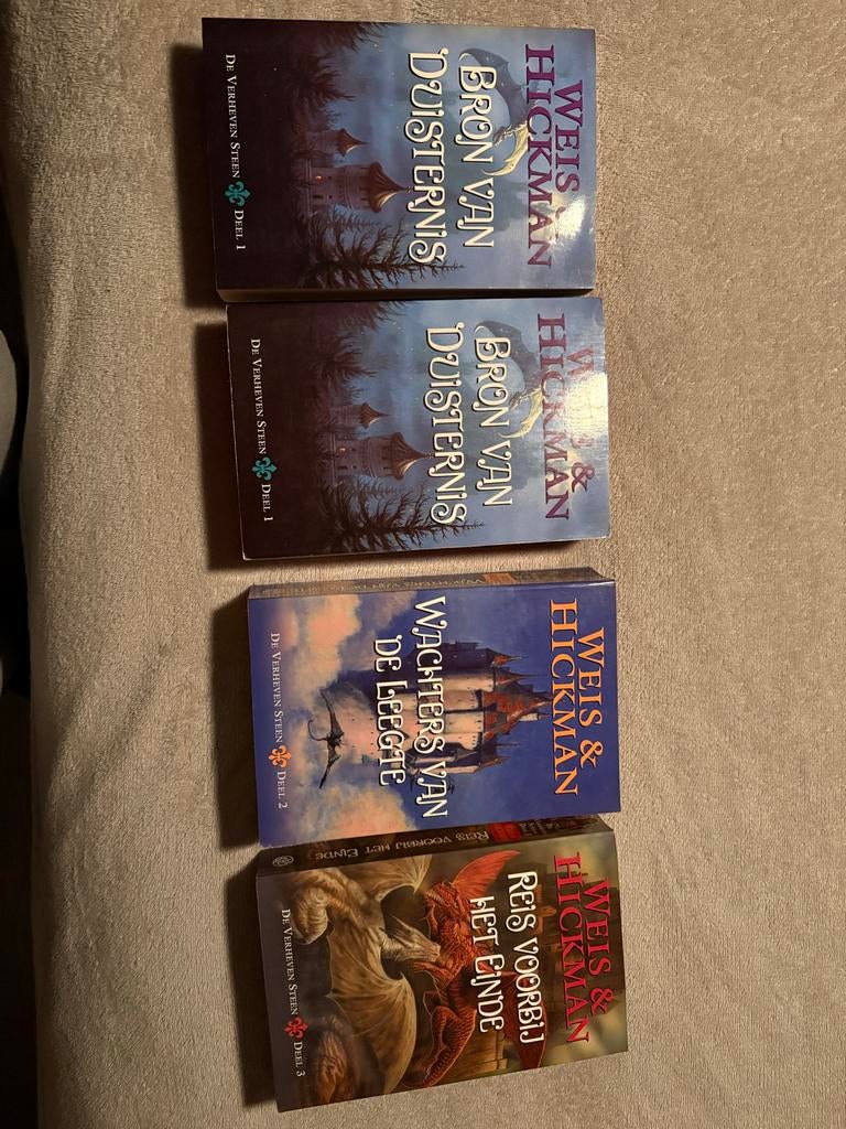 De Verheven Steen Trilogie - Weis & Hickman, Boeken, Fantasy, Verzenden, Gelezen