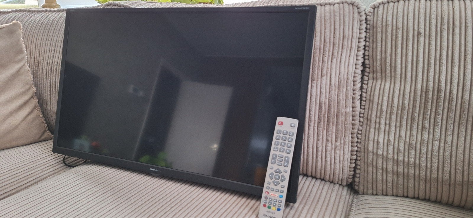 Sharp Aquos 33 inch TV met Harman/Kardon geluid, Audio, Tv en Foto, Televisies, Ophalen, Minder dan 40 cm, Sharp, Smart TV