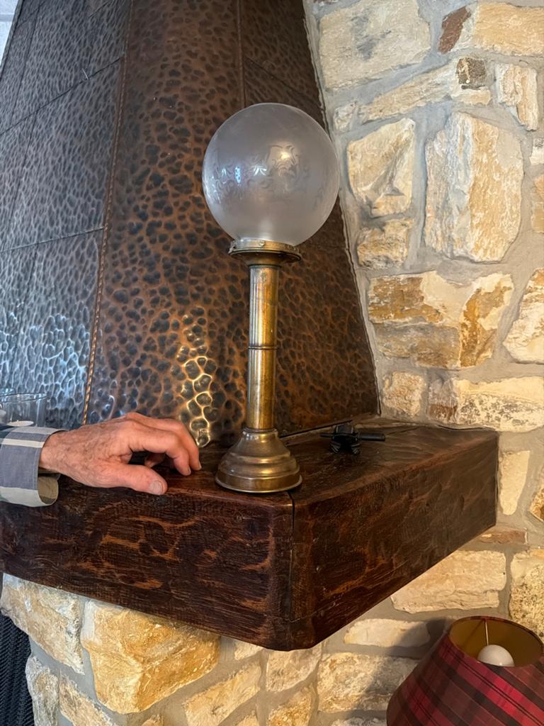 Antieke olielamp met geëtst glazen bol, Ophalen of Verzenden