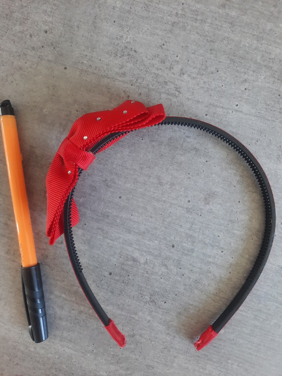 Gratis Diadeem met Rode Strik en Strass Steentjes, Ophalen of Verzenden