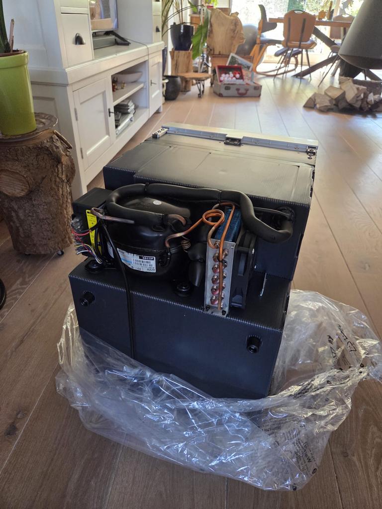 Dometic Koelkast voor Camper - Compact & Efficiënt, Witgoed en Apparatuur, Koelkasten en IJskasten, Ophalen, Met vriesvak, Minder dan 45 cm