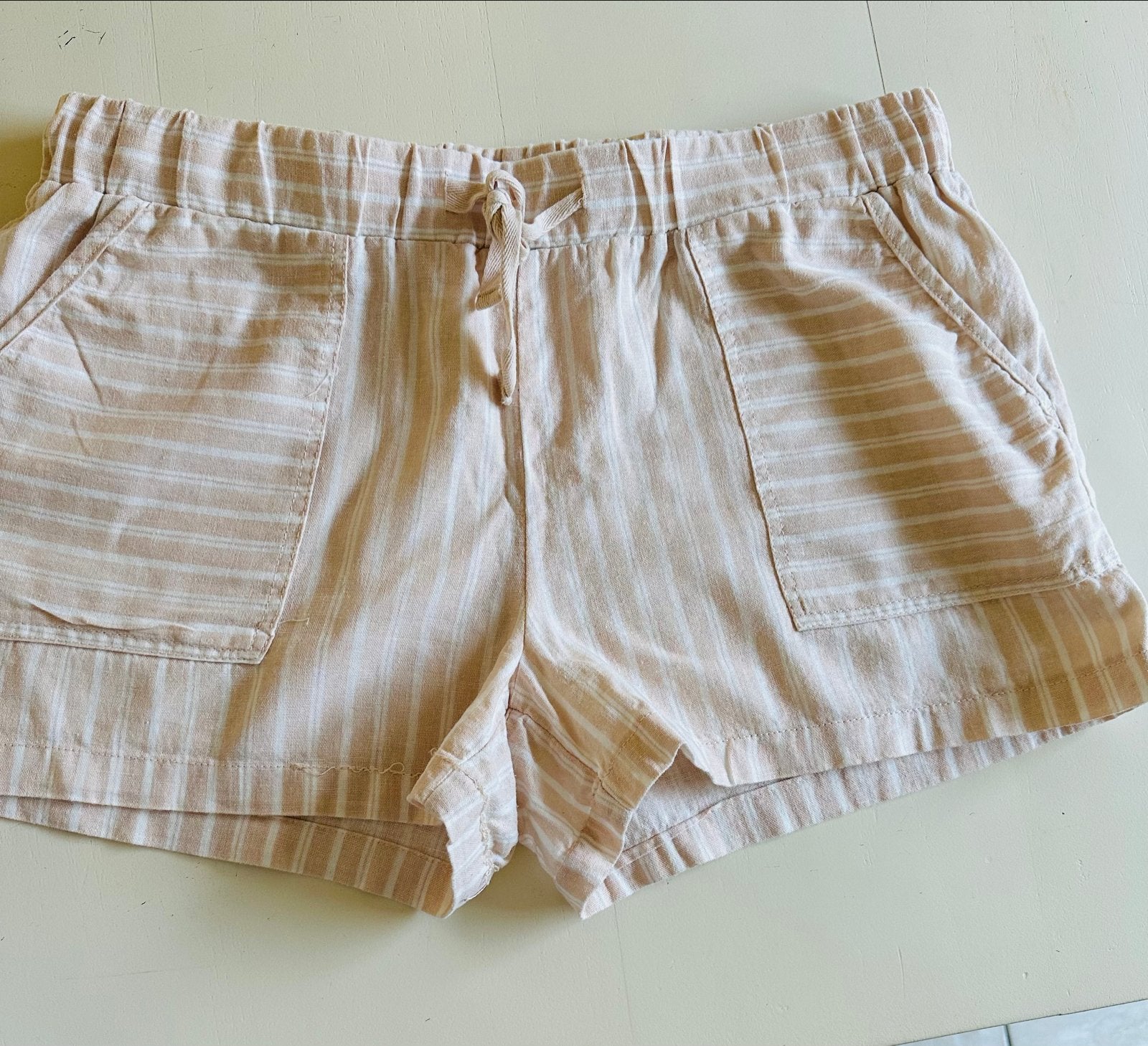 Primark gestreepte shorts maat 38/40 (M), Maat 38/40 (M), Kort, Beige, Ophalen of Verzenden