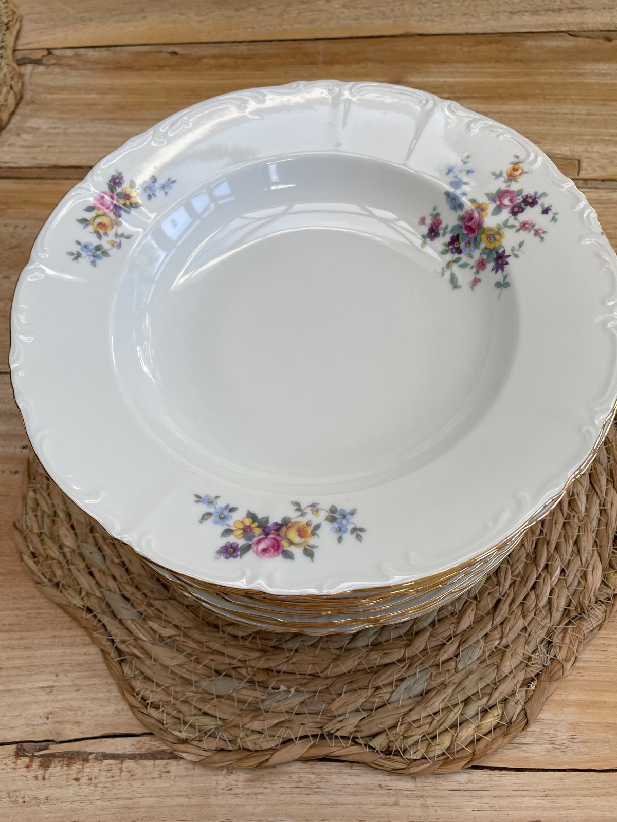 Vintage Diepe Borden met Bloemmotief en Gouden Rand, Ophalen of Verzenden