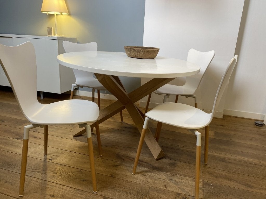Eettafelset – ronde witte tafel Ø120 cm met 4 stoelen, Ophalen, Kunststof, Rond, Zo goed als nieuw